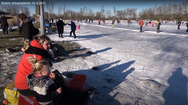 Video ijsbaan Bedum Elfstedentocht voor de jeugd - gemaakt door Henk Huitsing